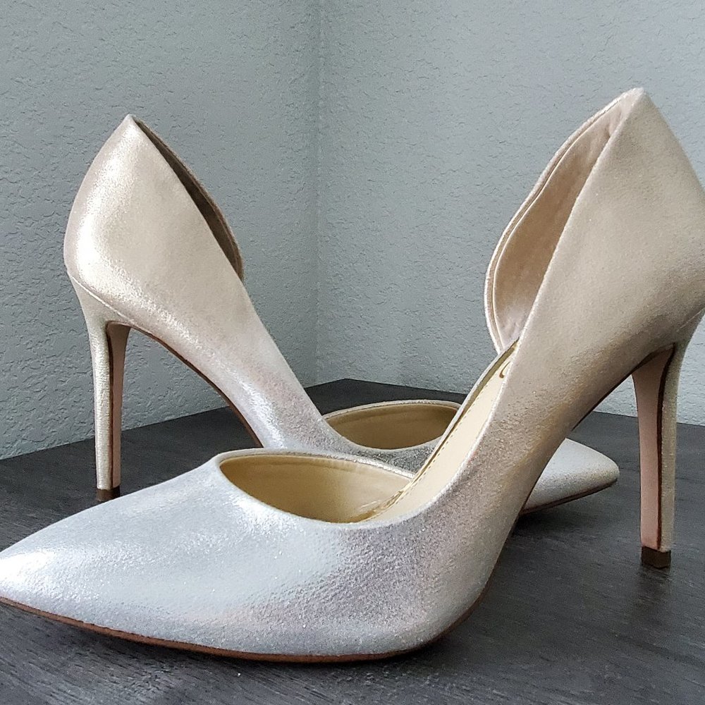 JESSICA SIMPSON, Prizma D'Orsay Pump in Silver & Champagne